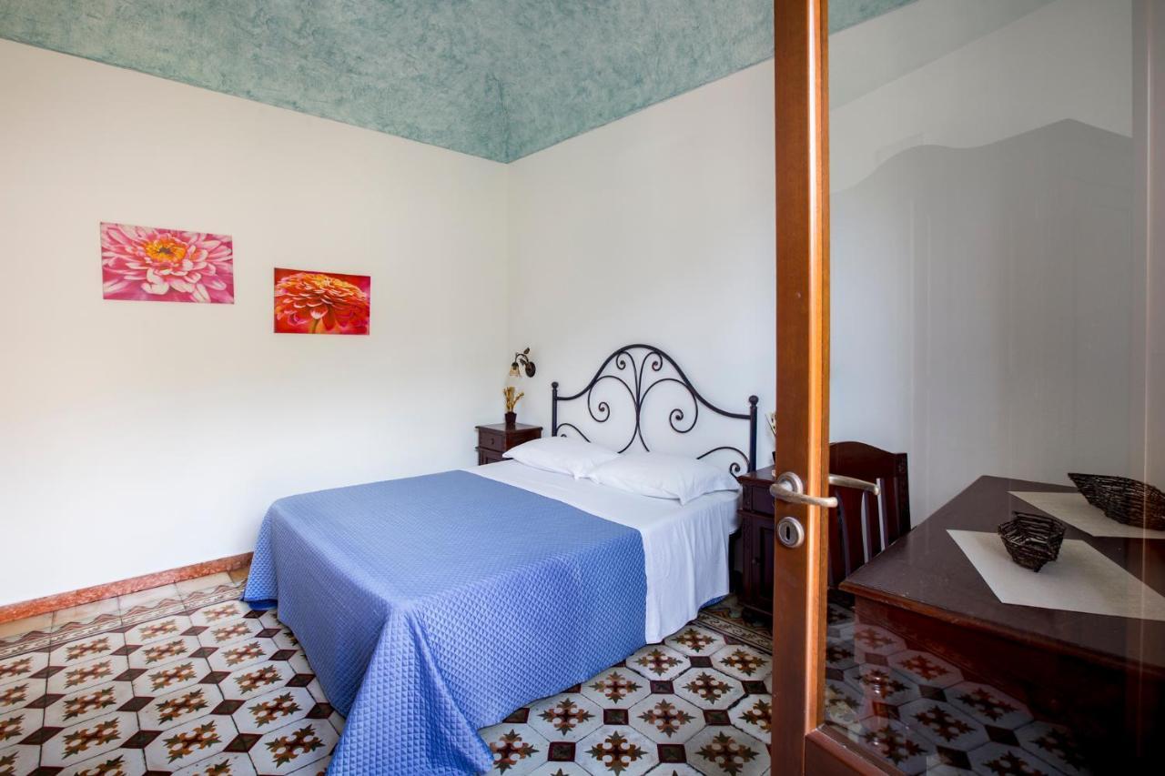 Hotel Cala di Ponente Castelluzzo Esterno foto