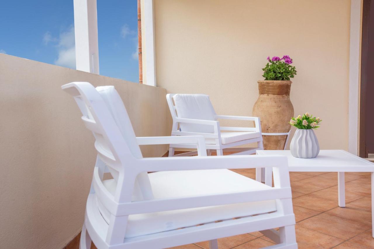 Hotel Cala di Ponente Castelluzzo Esterno foto