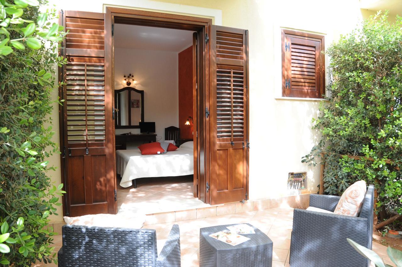 Hotel Cala di Ponente Castelluzzo Esterno foto