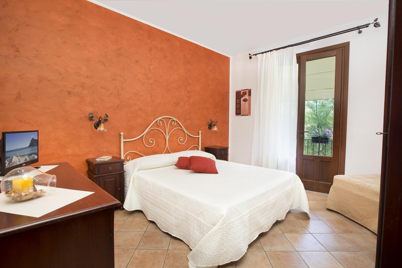 Hotel Cala di Ponente Castelluzzo Esterno foto